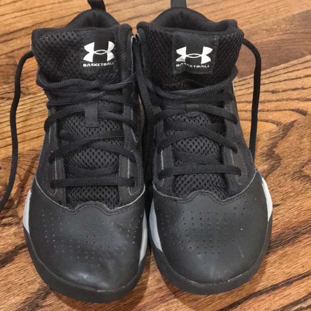 Under armor basketball shoes